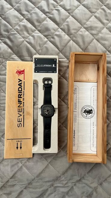 işlənmiş saatlar: İşlənmiş, Qol saatı, Sevenfriday