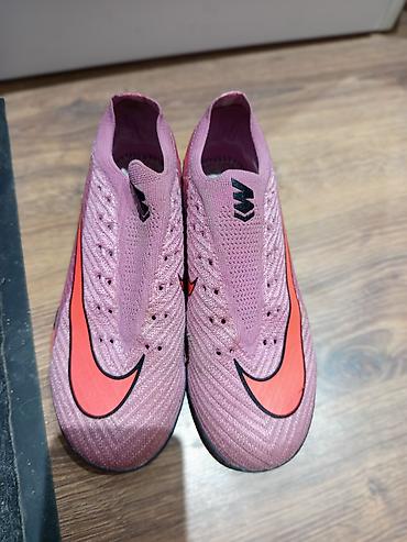 Бутсы: Футбольные бутсы Nike Mercurial (бесшнурочная версия) - Серия — 2
