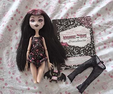 oyuncaq komputer: Monster High – Draculaura g1
волосы не трогались. шарниры ног сломаны — 1