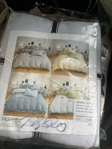 Комплекты постельного белья: Комплекты постельного белья (несколько расцветок) 1.5 спалки и 2х — 22