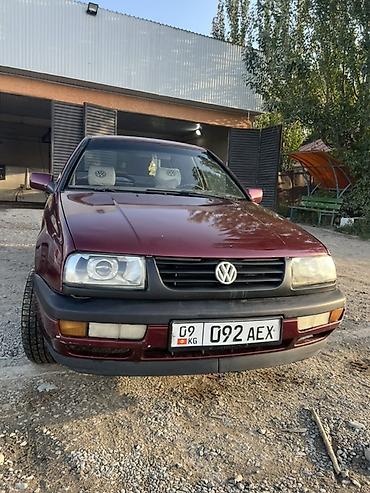 салон е46: Volkswagen Vento: 1993 г., 1.8 л, Седан — 1