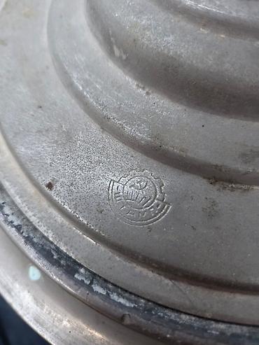 briket: Kömür/sobada yandırılan klassik metal samovar - Material: qalın metal — 3