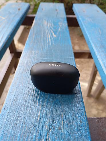 hoco eq34 plus: Беспроводные наушники Sony в зарядном кейсе - Форм-фактор: полностью — 1