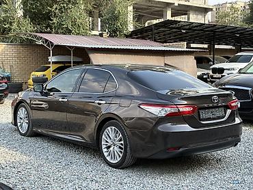 corolla 2018: Toyota Camry: 2019 г., 2.5 л, Автомат, Бензин, Седан — 8