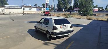 старый адисей: Volkswagen Golf: 1991 г., 1.8 л, Механика, Бензин, Хэтчбэк — 3