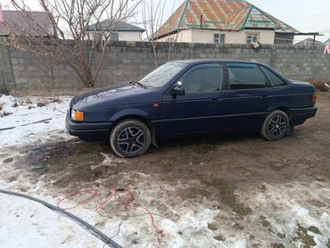 Volkswagen: Volkswagen Passat: 1992 г., 1.8 л, Механика, Бензин, Седан — 11