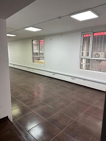 Аренда магазинов: Магазин, 130 м² С ремонтом — 18