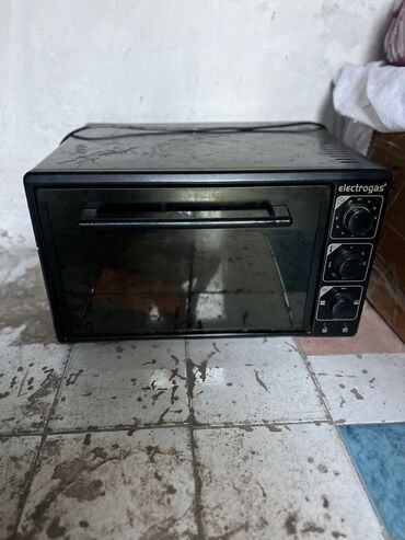 микроволновая печ: Продаются духовка, газовая плита и холодильник. Состояние и работа —
