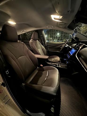 bmw ix3: Toyota Prius: 2020 г., 1.8 л, Вариатор, Гибрид, Хэтчбэк — 8