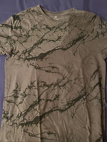 Futbolkalar: H&M Printed T‑shirt - Rəng: Xaki yaşıl/Tie‑dye - Üst hissə — 2