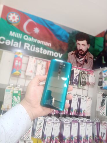 kamera dovje: Məhsul: Mavi rəngdə smartfon (şüşə effekti arxa panel, üçlü arxa