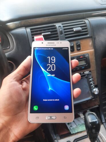işlənmiş ucuz telefonlar: Samsung Galaxy J5 2016, 16 ГБ