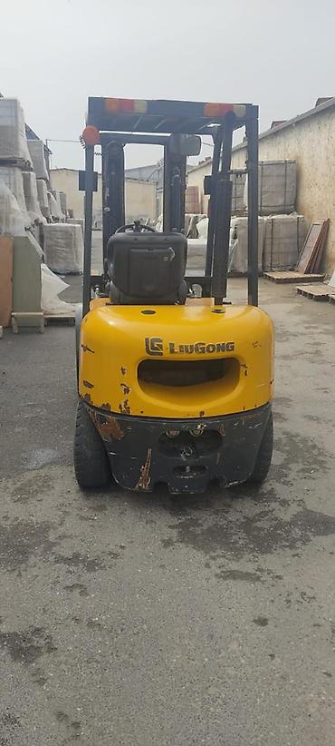 avtokar satilir: 3 tonluq LiuGong forklift satılır. 2022-ci il istehsalı, Triplex — 7