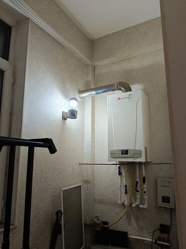 Uzunmüddətli kirayə mənzillər: Uzunmüddətli kirayə mənzil – tam mebellə - Geniş və işıqlı otaq — 6