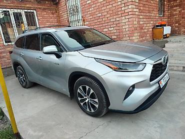 багажники на степ: Toyota Highlander: 2021 г., 2.5 л, Автомат, Гибрид, Кроссовер — 2