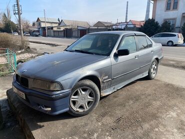 BMW: BMW 3 series: 1992 г., 1.8 л, Механика, Бензин