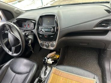 Chevrolet: Chevrolet Spark: 2017 г., 1 л, Вариатор, Бензин, Хэтчбэк — 9