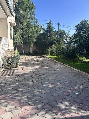 Дома: Дом с участком 7 соток по красной книге (7,8 соток по факту). Участок — 7