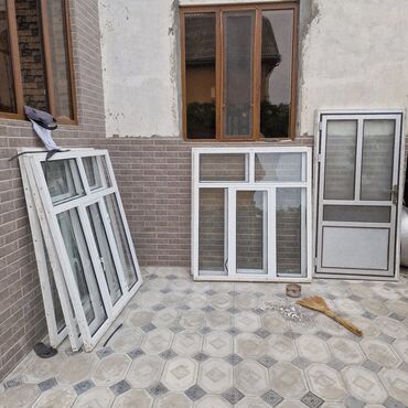 alminum qapi: İşlənmiş Tək qat şüşə paketi Plastik pəncərə, Еni: 160 sm, Uzunluğu: 140 sm