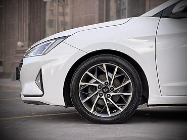 руль машины: Hyundai Avante: 2019 г., 1.6 л, Автомат, Бензин, Седан — 8