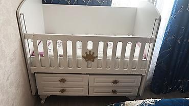 lay lay matras: Uşaq beşiyi – Bebeco brendi - Rəng: ağ - Material: MDF/taxta - Yan — 1