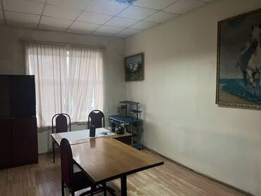 аренда небольшого офиса в бишкеке: Шлагбаум Сдается помещение под офис Площадь: 15м2 Этаж: 2 С мебелью