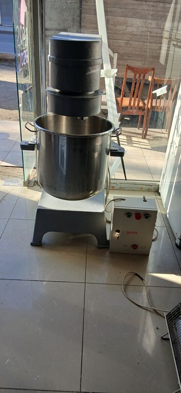 Masalar: Qonaq masası, Açılan, Taxta, Kvadrat masa — 10