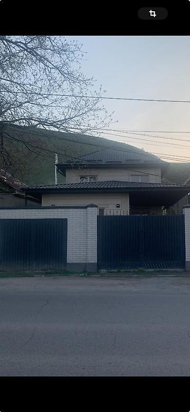 Долгосрочная аренда домов: 180 м², 2 комнаты — 3