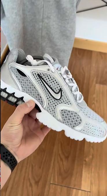 soft shell: Мужские кроссовки, 42, Nike, Новый, цвет - Серый — 3