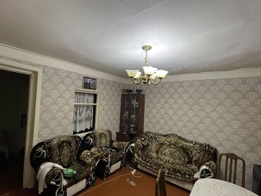 lökbatanda ev satılır: Bakı, Xutor, 3 otaqlı, Köhnə tikili, m. Memar Əcəmi, 55 kv. m
