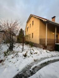 ищу дом в канте: 250 кв. м, 6 бөлмө, Евроремонт, Забор, тосулган, Балкон айнектелген