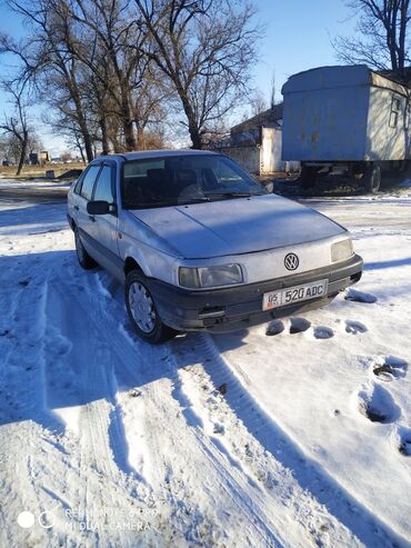 Volkswagen: Volkswagen Passat: 1990 г., 1.8 л, Механика, Газ, Седан