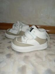 с связи с переездом: ☺️👍✨ ЗА 300 сом. Детский ботинок утепленный 25 размера. МЫ В