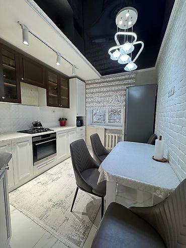villa: 4 комнаты, 135 м², 5 мкр Индивидуалка, 2 этаж, Евроремонт — 1