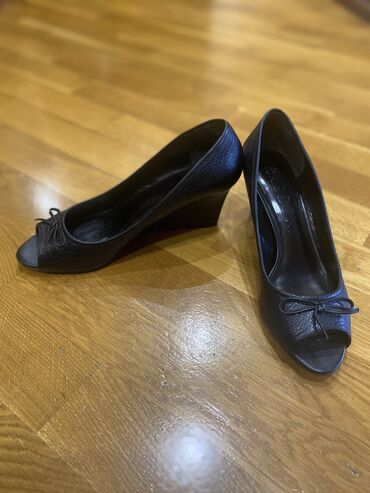 кожаный туфли: Туфли Basconi, 39, цвет - Черный