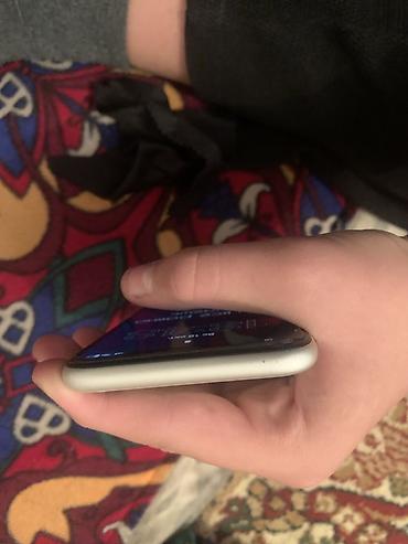 iphone 11: IPhone 11, белый цвет - Дисплей 6.1" Liquid Retina HD (IPS), True — 2