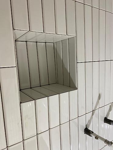 Укладка плитки: Резка плитки, Подготовка стен для укладки, Подготовка стен для грунтовки | Керамическая плитка, Керамогранитая плитка, Стеклянная плитка | Горизонтальная укладка, Вертикальная укладка, Диагональная укладка Больше 6 лет опыта — 5