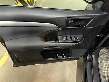 Toyota: Toyota Highlander: 2018 г., 3.5 л, Автомат, Бензин, Кроссовер — 9