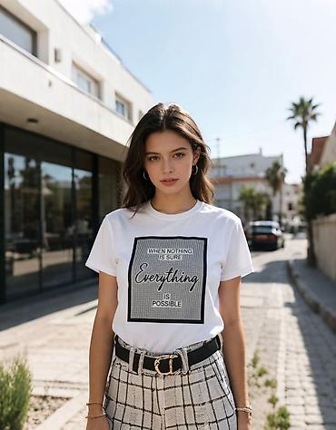 Majice kratkih rukava: Majice 
S M L 
Cena 2000 din — 11