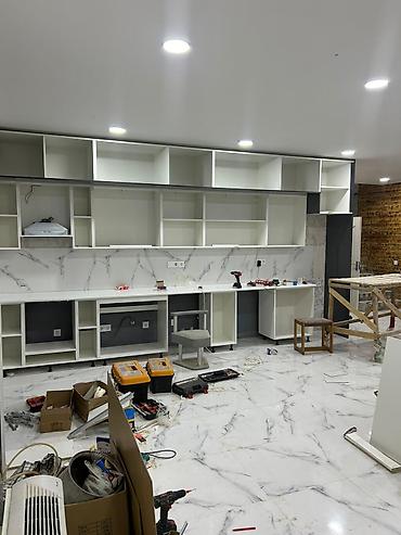 Sifarişlə mətbəx mebeli: Sifarişlə mətbəx dəsti, Özü çəkən petlələr, Mat laminat, Kredit var, Pulsuz çatdırılma — 8