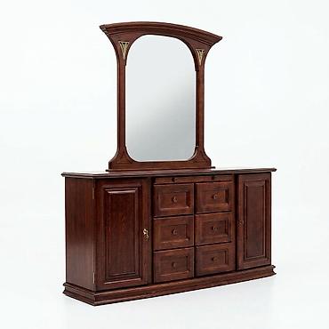 Туалетный стол, массив, Румыния, размеры 168 см х 55 см, высота