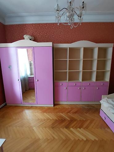 Uşaq/yeniyetmə otağı üçün komplekt mebel dəsti Rəng: krem + çəhrayı
