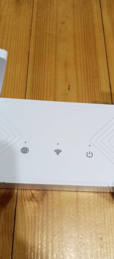 azercell modem satilir: Wifi ruter, ruter. 4 çıxışlı, yeni, qutuda. Kompakt ölçüdə. Ölçüləri — 6