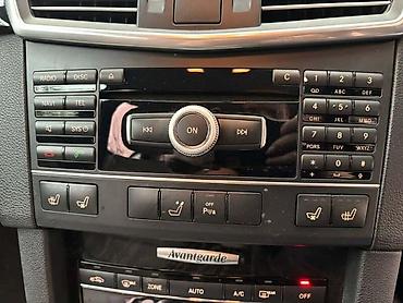 baterijski: RADIO ZA MERCEDES BENZ E KLASA, E 200, E 220 . | Radio za Mercedes — 1