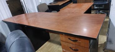 Digər ev dekoru: Möhkəm səliqəli ofis üçün mebellər — 4