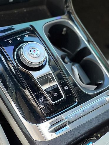 Kia: Kia Carnival: 2020 г., Минивэн — 23