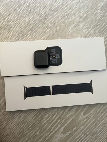 Apple Watch: Apple Watch SEE 2 40 мм носил пару месяцев есть пару царапин