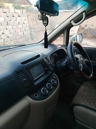 mazda demio1: Nissan Serena: 2002 г., 2 л, Автомат, Газ, Минивэн — 3