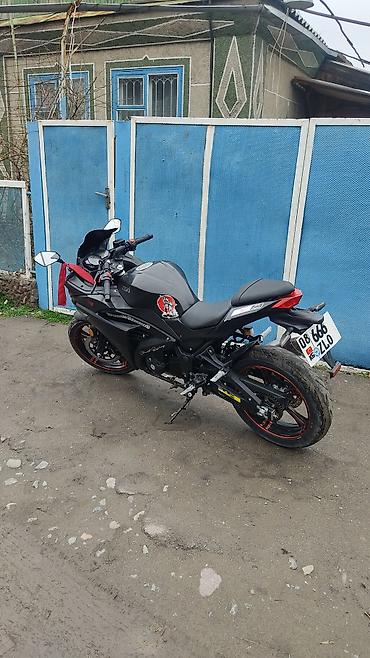 Мотоциклы: Продаю спортивный байк состояние хорошее срочно обращайтесь по номеру — 20