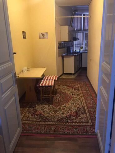 Uzunmüddətli kirayə mənzillər: Nəsimi rayonu,28 may metrosu,28 Mollun yanında yerləşən3 mərtəbəli — 7